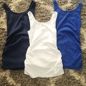 Bundle of maternity tanks Old Navy